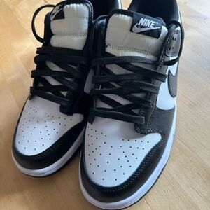 Nike Men's Dunks - Classic Black and White /Panda